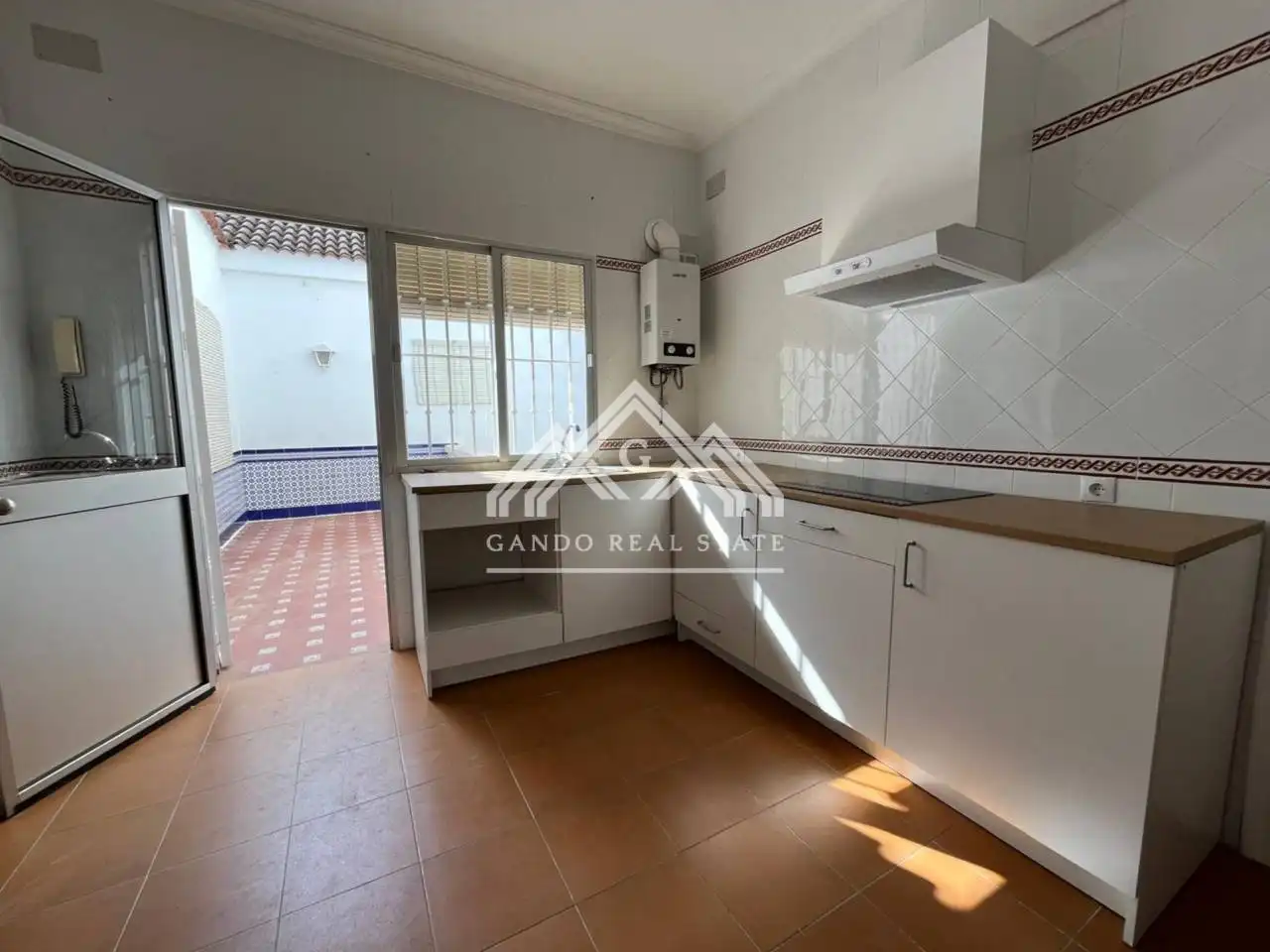 Cuina de Casa o xalet en venda en Dos Hermanas amb Terrassa
