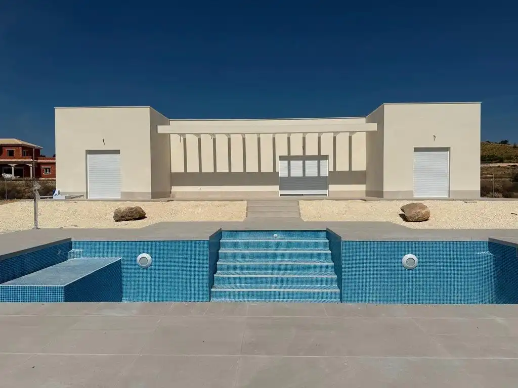 Villa avec piscine à vendre à El Pinós / Pinoso, imagen 2