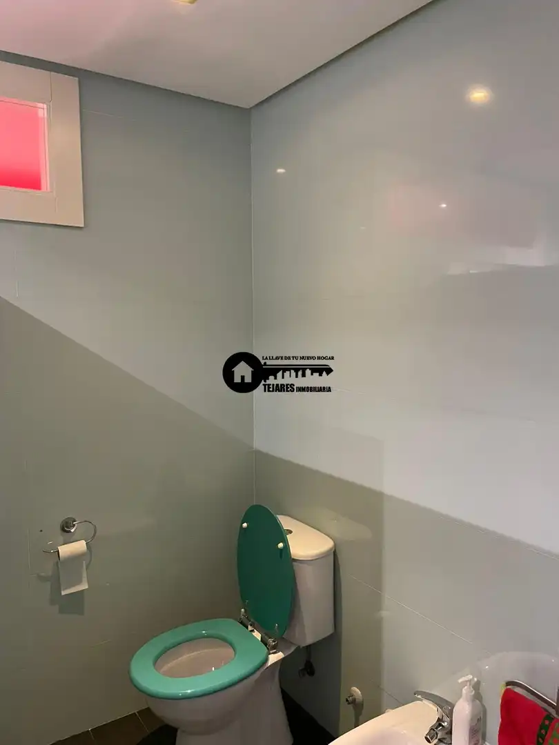 Baño de Casa adosada en venta en Albacete con Aire acondicionado, Calefacción y Jardín privado