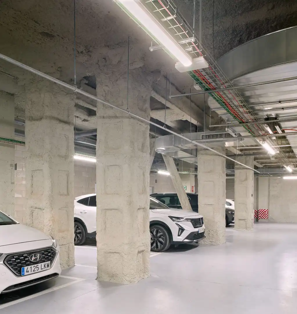 Parking de Piso en venta en Santa Coloma de Gramenet con Aire acondicionado, Calefacción y Terraza