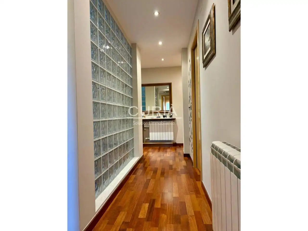 Piso en venta en Instituts - Universitat