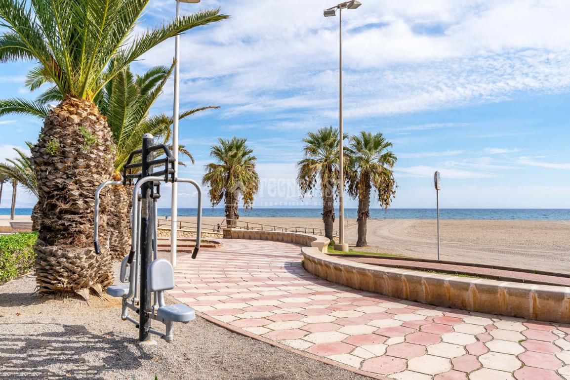 Piso en venta en El Puerto - Romanilla, Roquetas de Mar ciudad