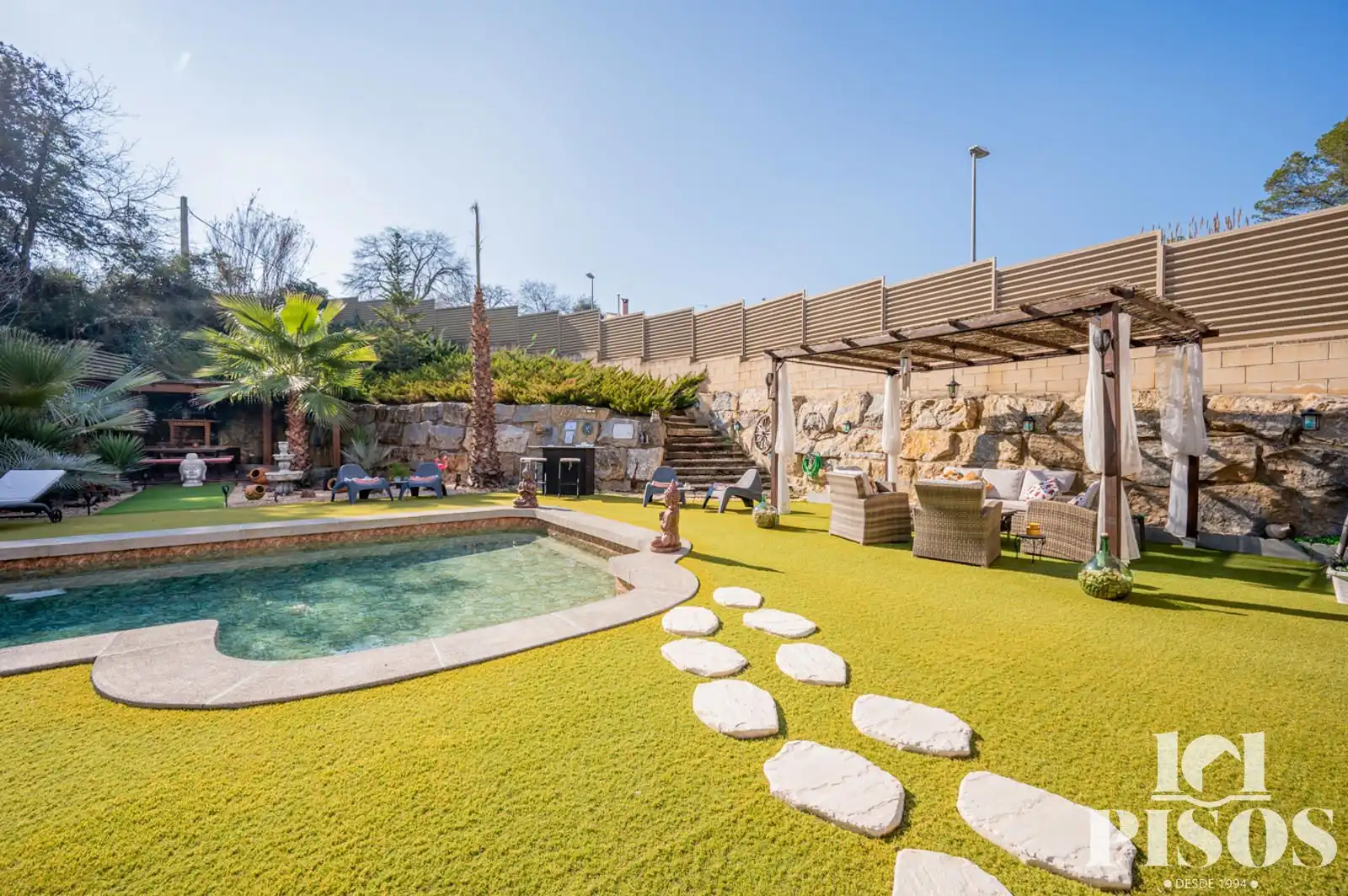 Piscina de Casa o chalet en venta en Rubí con Aire acondicionado, Calefacción y Trastero