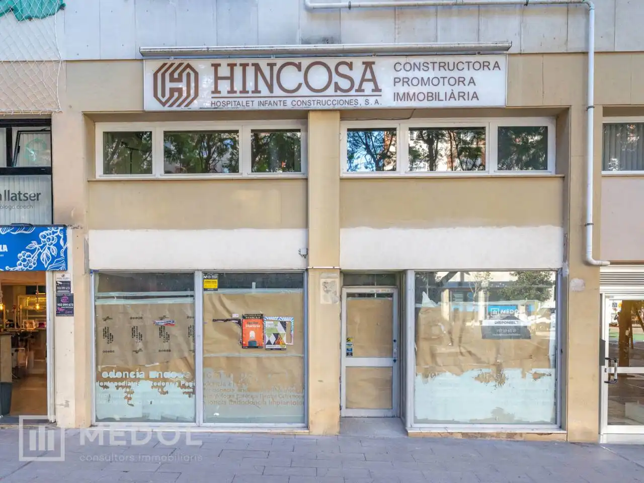 Local comercial en venda a Plaza Mossèn Cinto Verdaguer 8