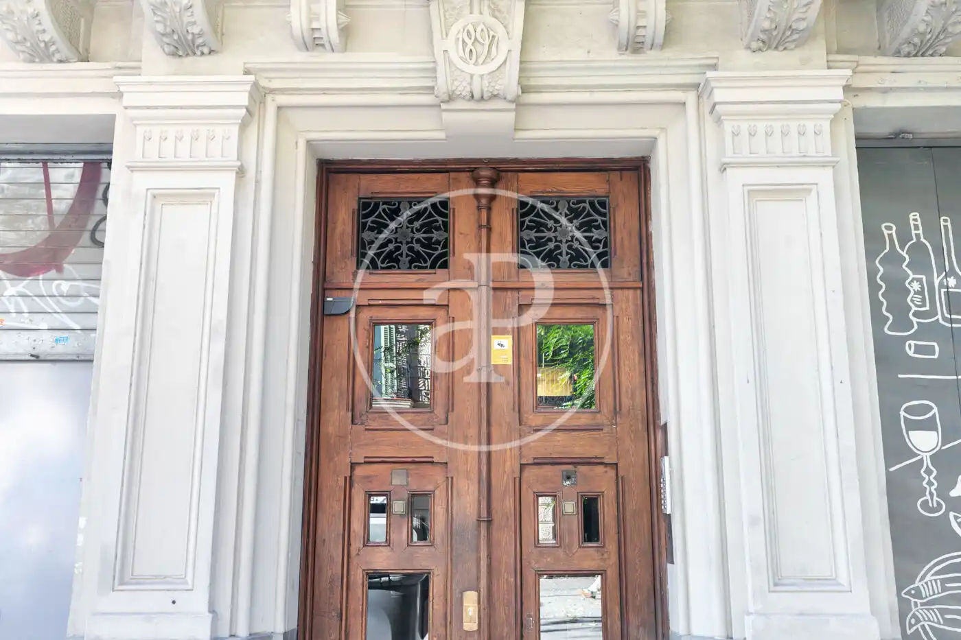 Vista exterior de Piso en venta en Barcelona con Aire acondicionado, Calefacción y Balcón