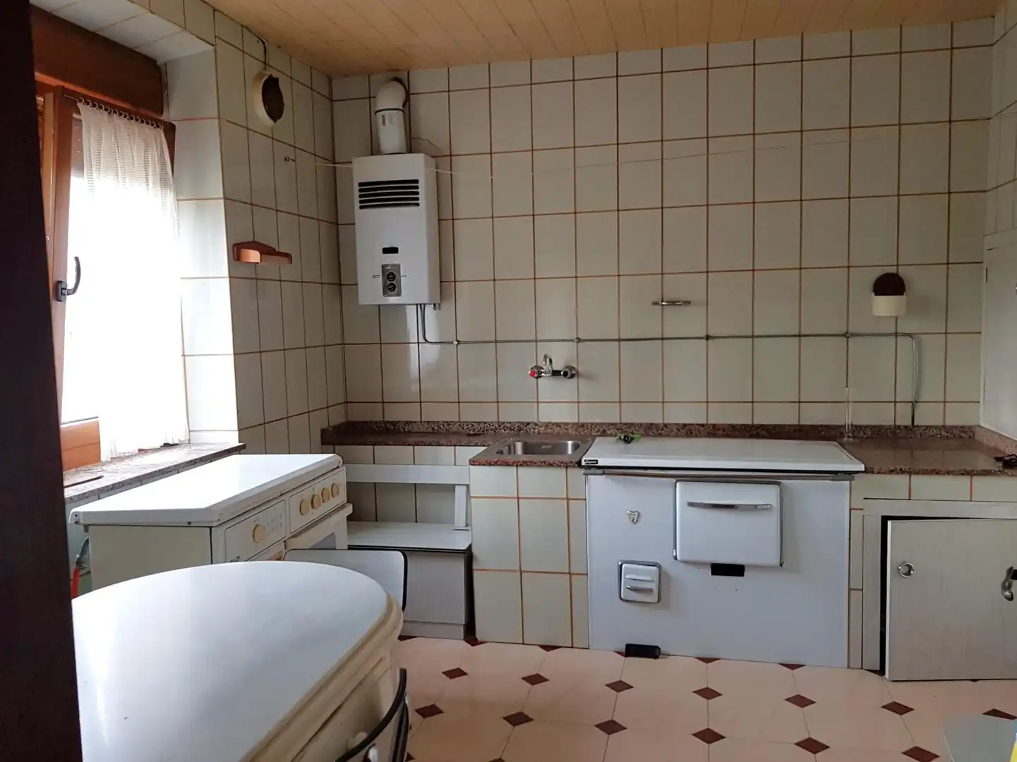 Cocina de Finca rústica en venta en Siero con Calefacción, Jardín privado y Trastero
