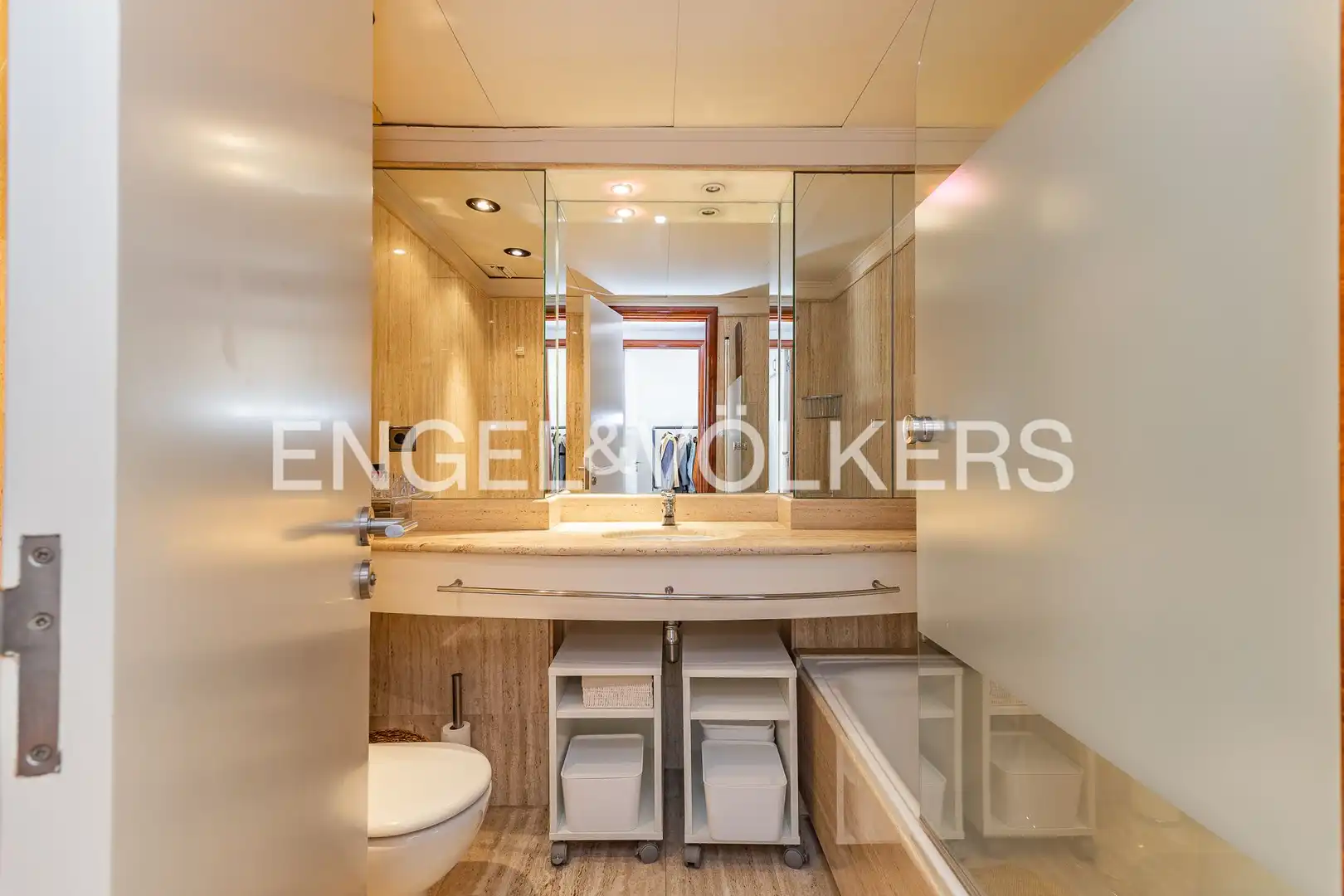 Baño de Casa o chalet en venta en Barcelona con Aire acondicionado, Calefacción y Jardín privado