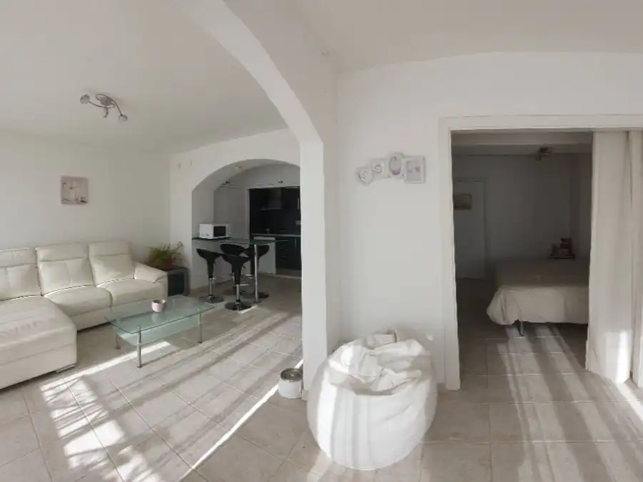 Apartamento con piscina en venta en Carrer Cap Ponent 9, imagen 2