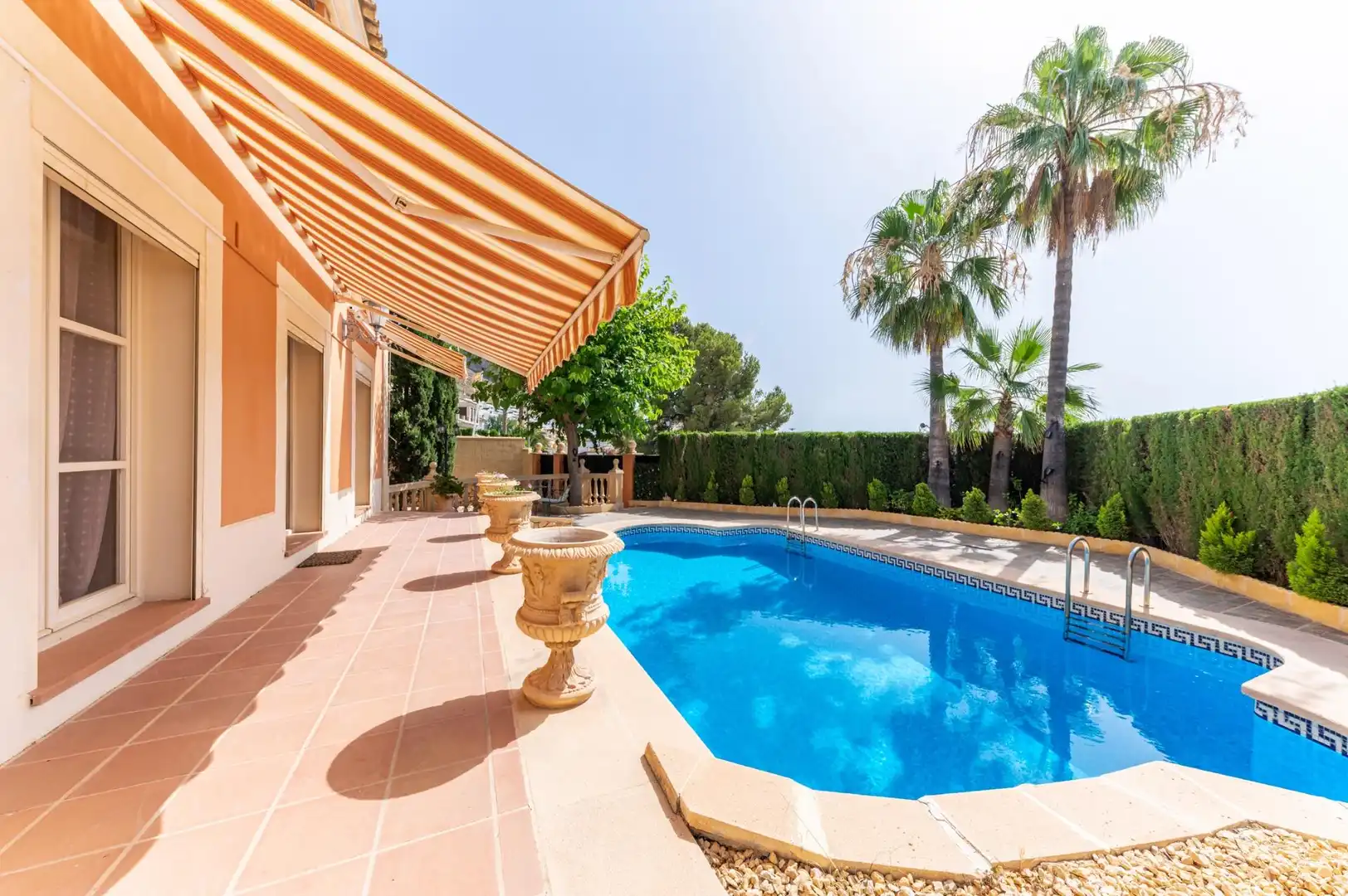 Villa mit Terrasse zum Verkauf in Golf Bahía