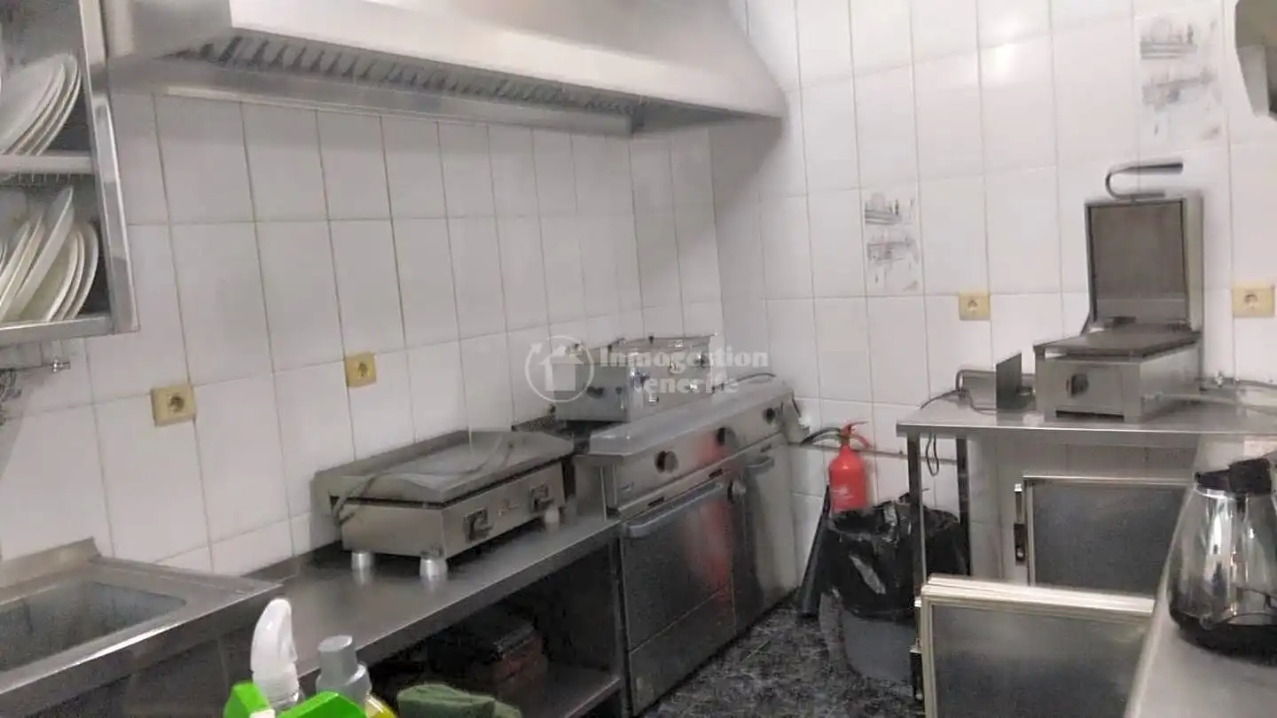 Cocina de Local de alquiler en Arona con Amueblado