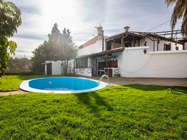 Casa rústica amb balcó en venda a Carretera a la Esperanza