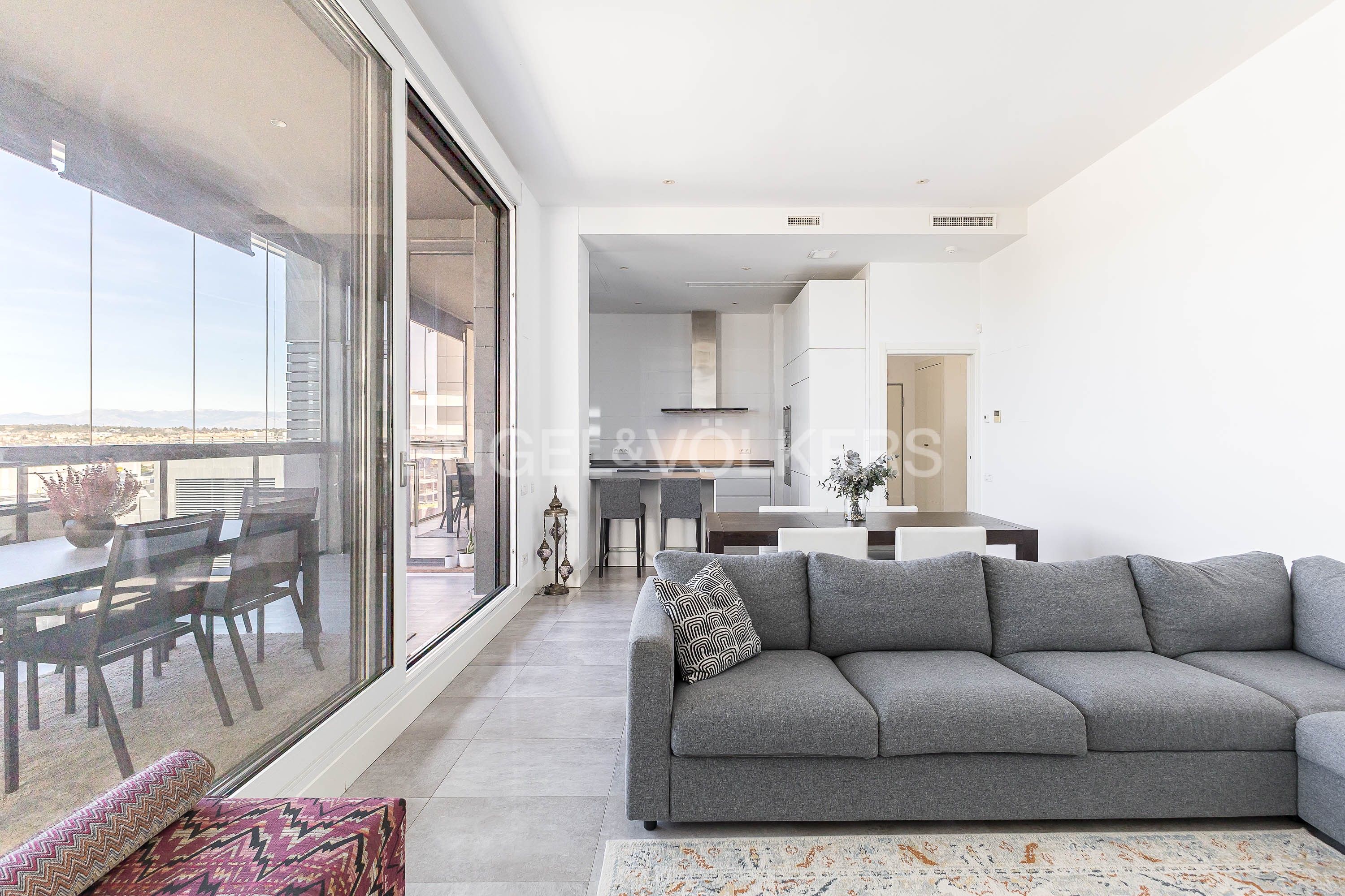 Sala d'estar de Àtic en venda en  Madrid Capital amb Aire condicionat, Calefacció i Terrassa