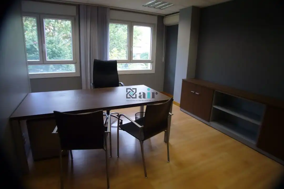 Oficina de alquiler en  Logroño con Aire acondicionado, Calefacción y Amueblado