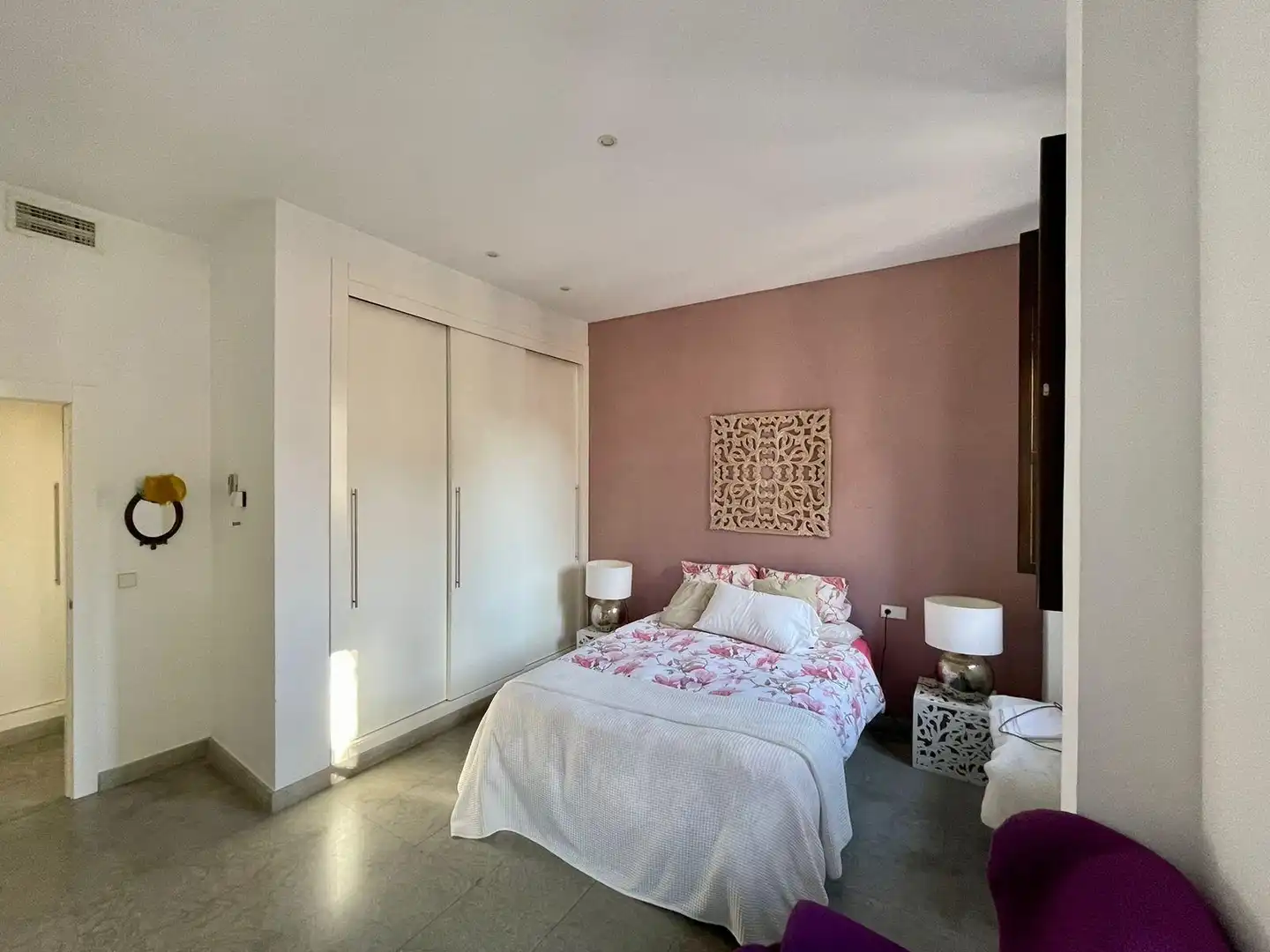 Habitación de Edificio en venta en Granada