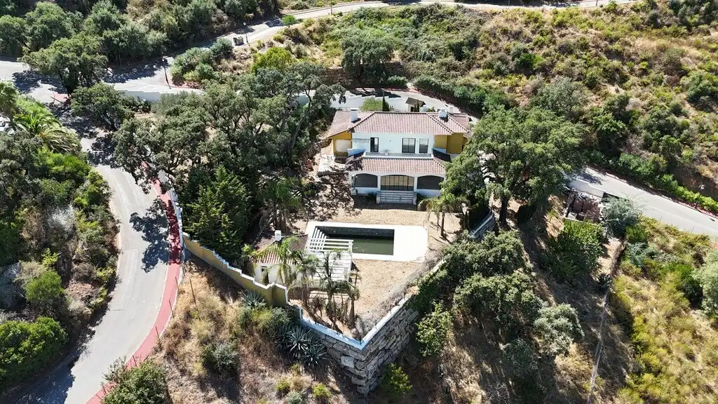 Xalet amb piscina en venda a La Mairena