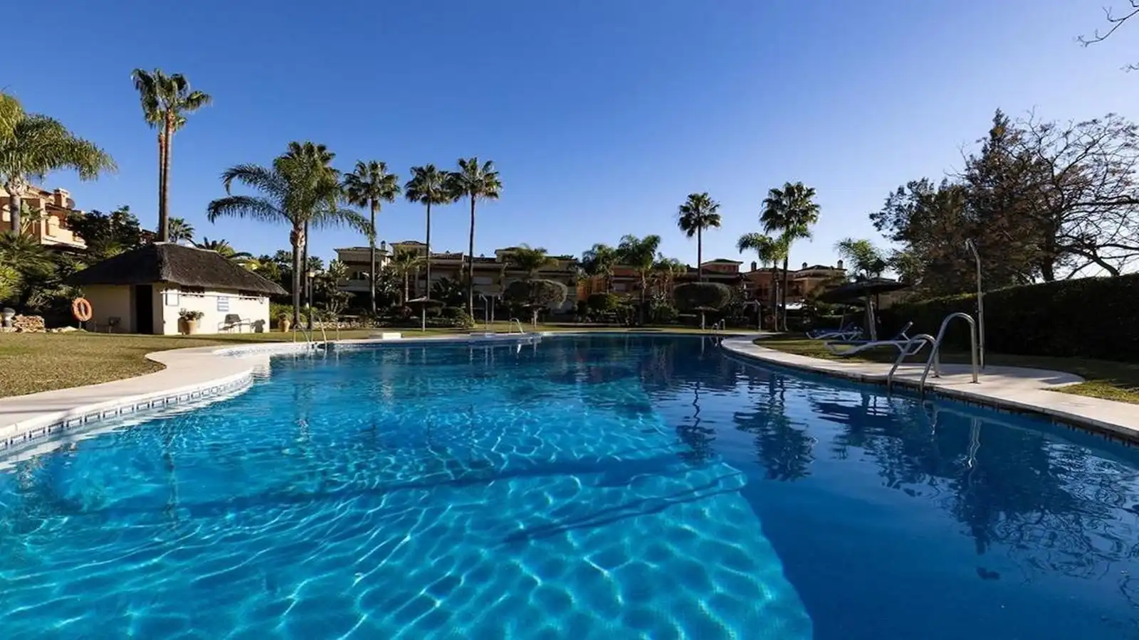 Adossat amb piscina en venda a Calle 4 A 12, imagen 23