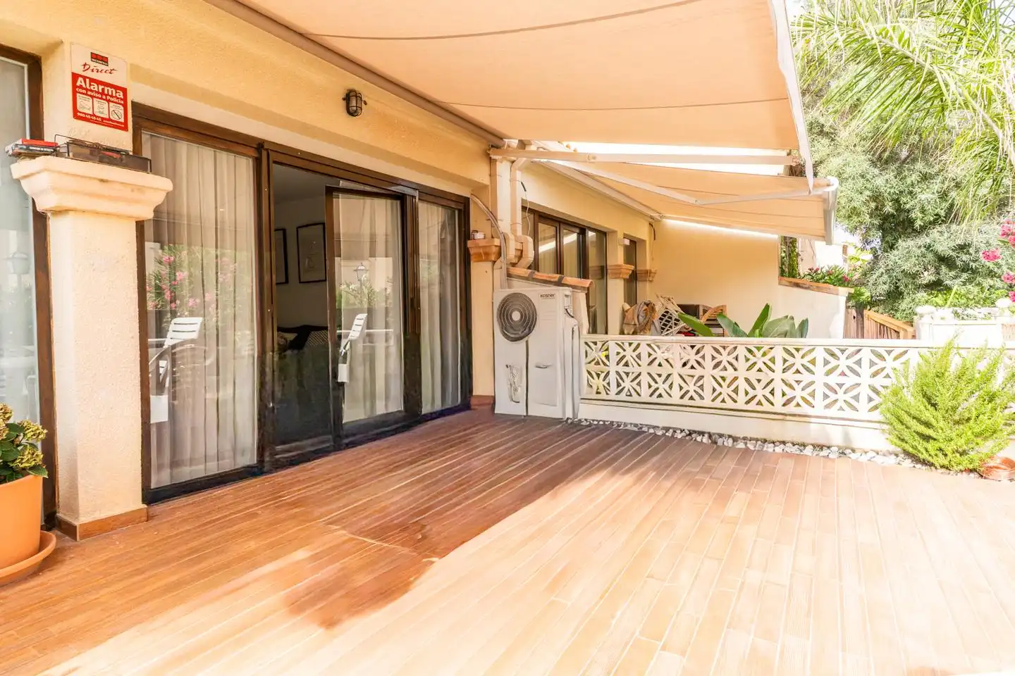 Terrace of Detached homes for sale in Santa Pola  with Air Conditioner, Private garden and Parquet flooring