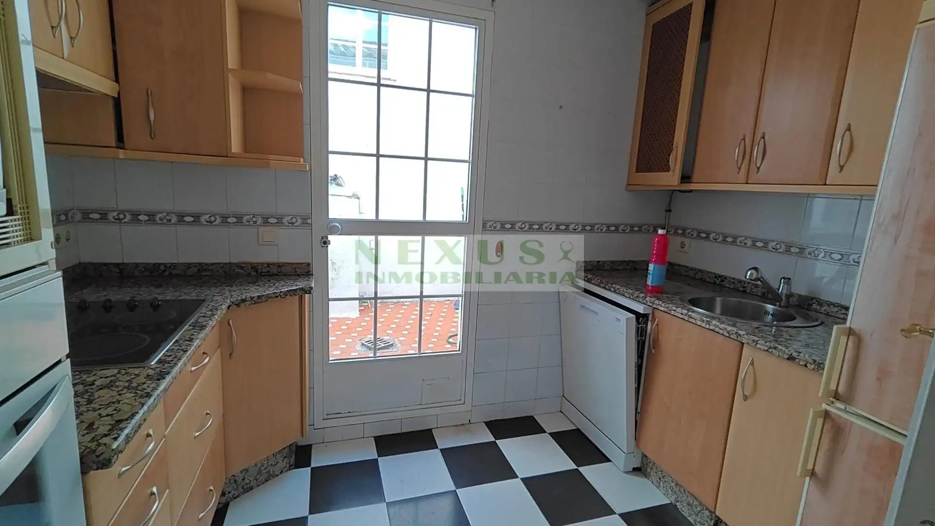 Cocina de Casa adosada en venta en Cáceres