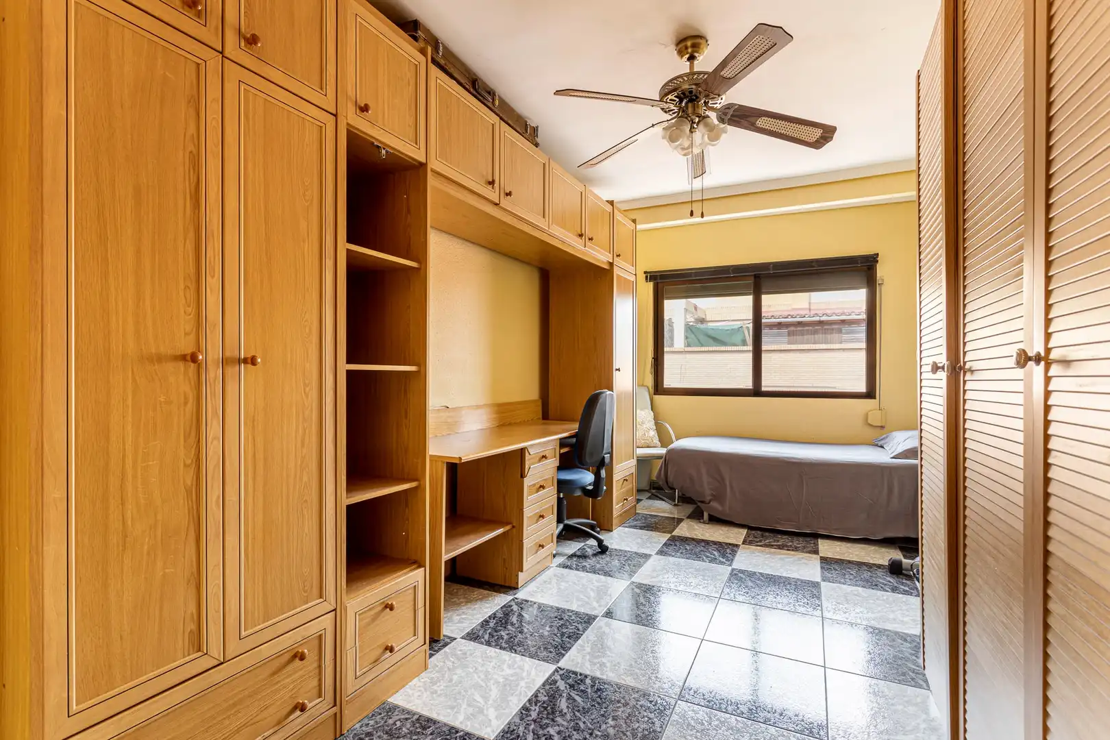 Habitación de Piso en venta en Valencia con Aire acondicionado, Calefacción y Balcón