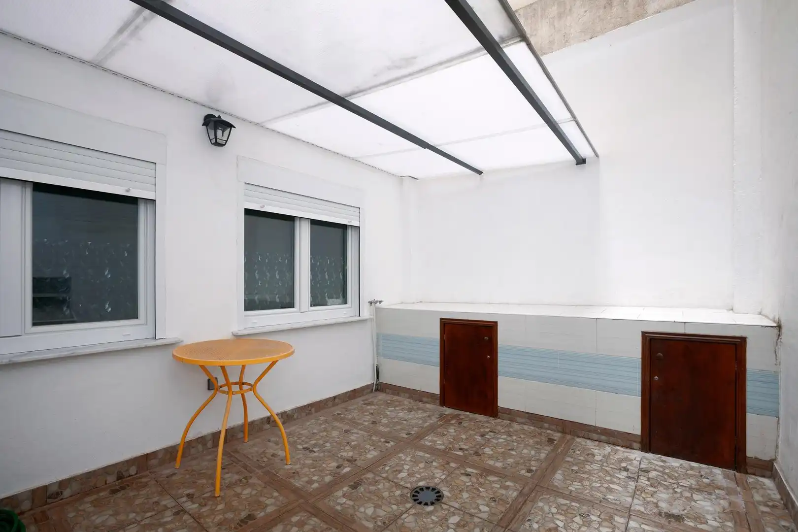 Terrasse von Erdgeschoss zum Verkauf in Alicante / Alacant mit Klimaanlage, Heizung und Möbliert