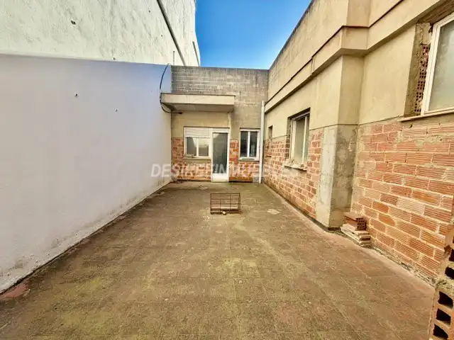 Exterior view of Buildings for sale in Valencia