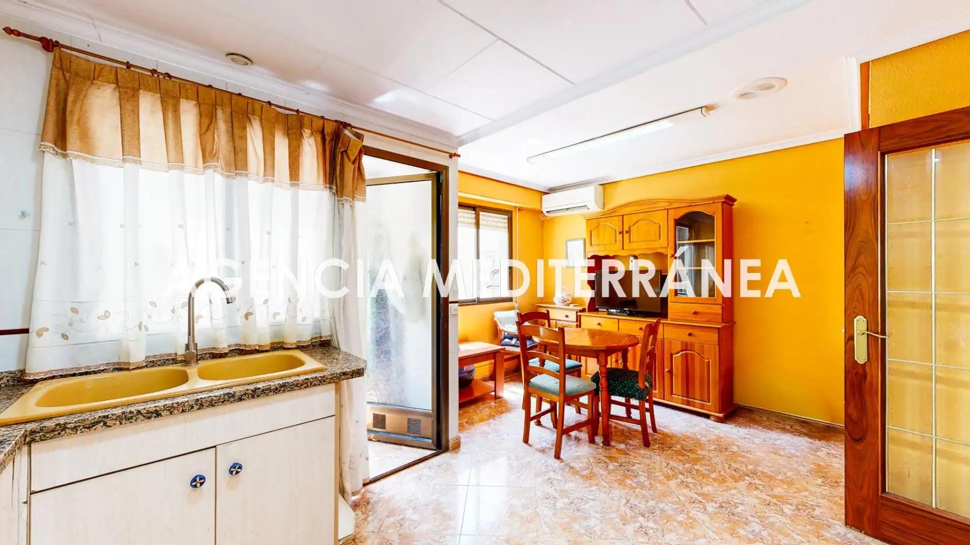 Cocina de Piso en venta en Torrent con Aire acondicionado y Balcón