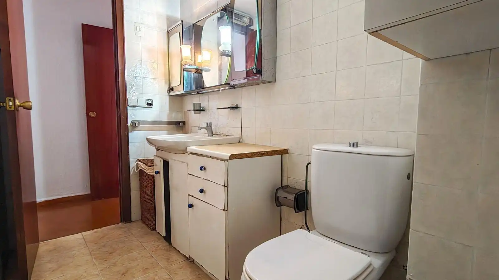 Bany de Pis en venda en Alicante / Alacant amb Aire condicionat, Calefacció i Balcó