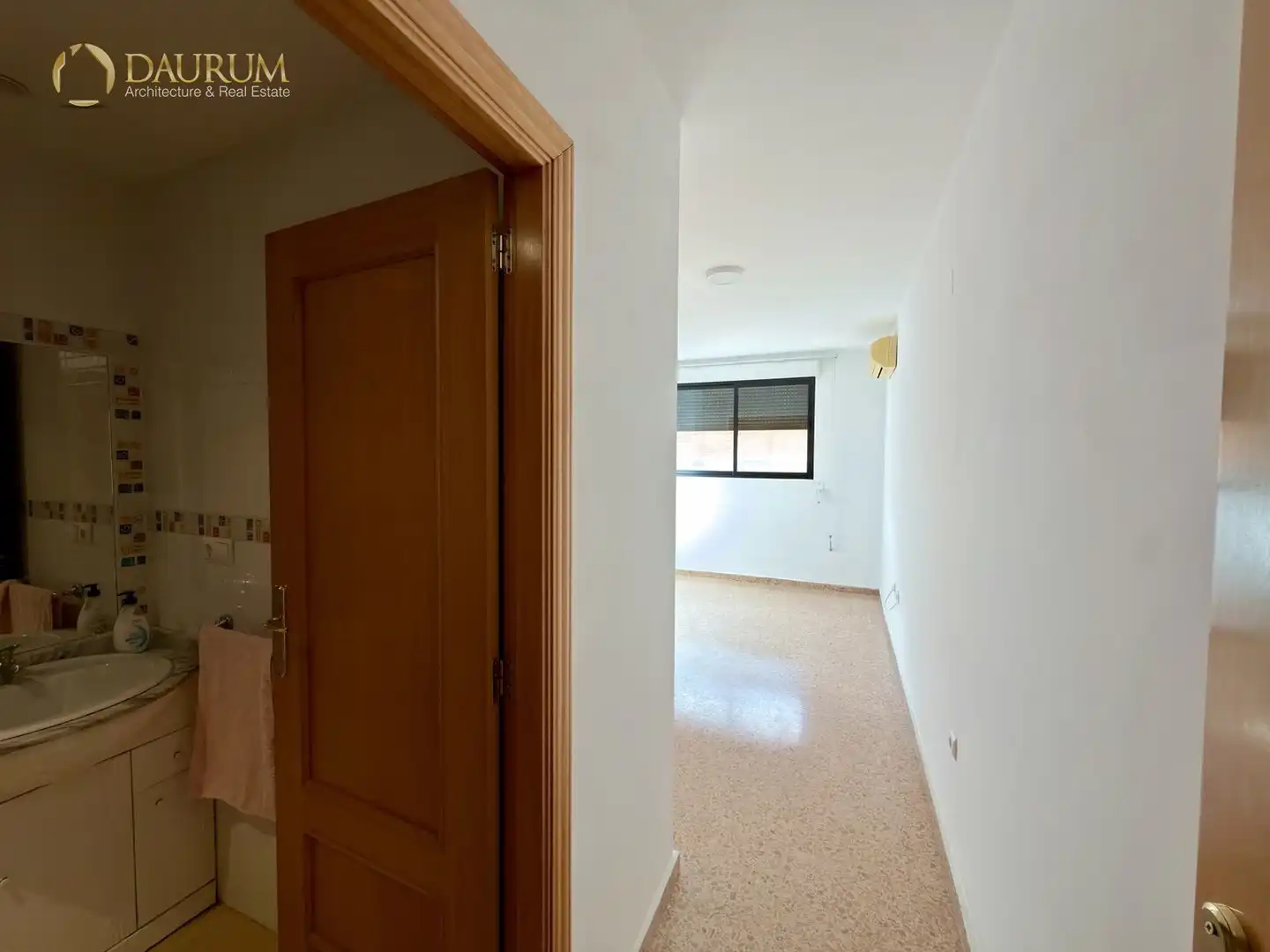 Flat for sale in Casc Urbà
