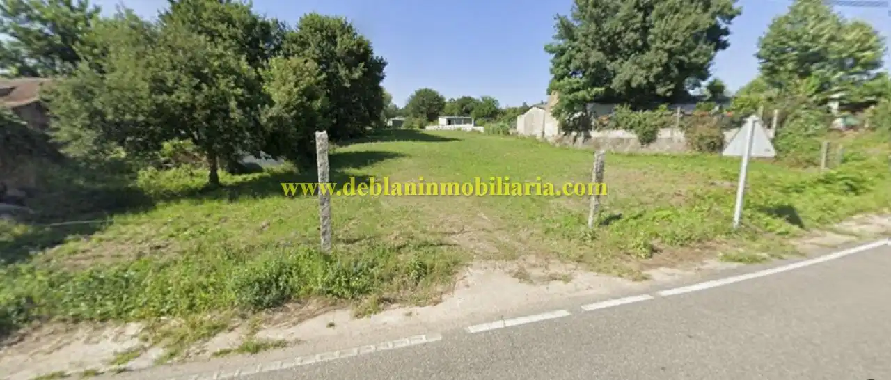 Terreny residencial en venda a Tui