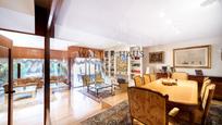 Living room of Single-family semi-detached for sale in  Madrid Capital  with Air Conditioner, Heating and Private garden
