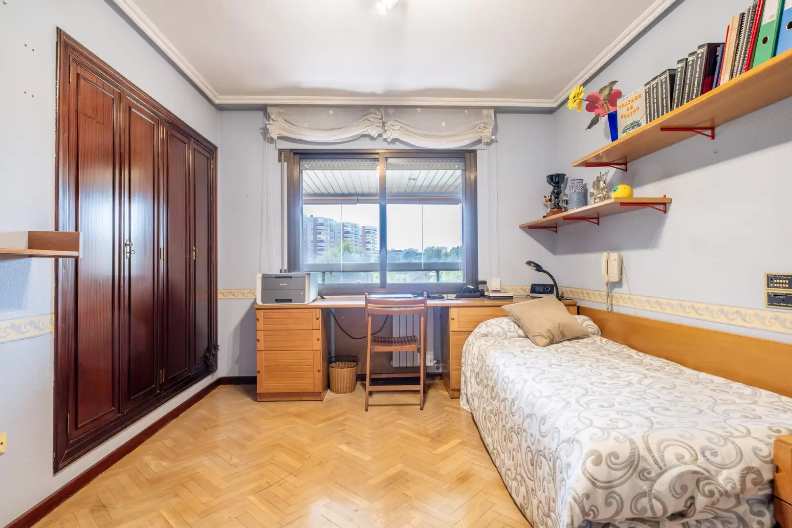 Schlafzimmer von Wohnung zum Verkauf in Zaragoza mit Klimaanlage, Heizung und Parkett