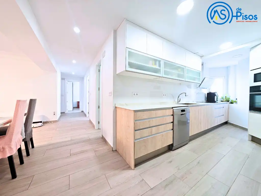 Kitchen of Flat for rent in Zaragoza  with Air Conditioner, Heating and Parquet flooring