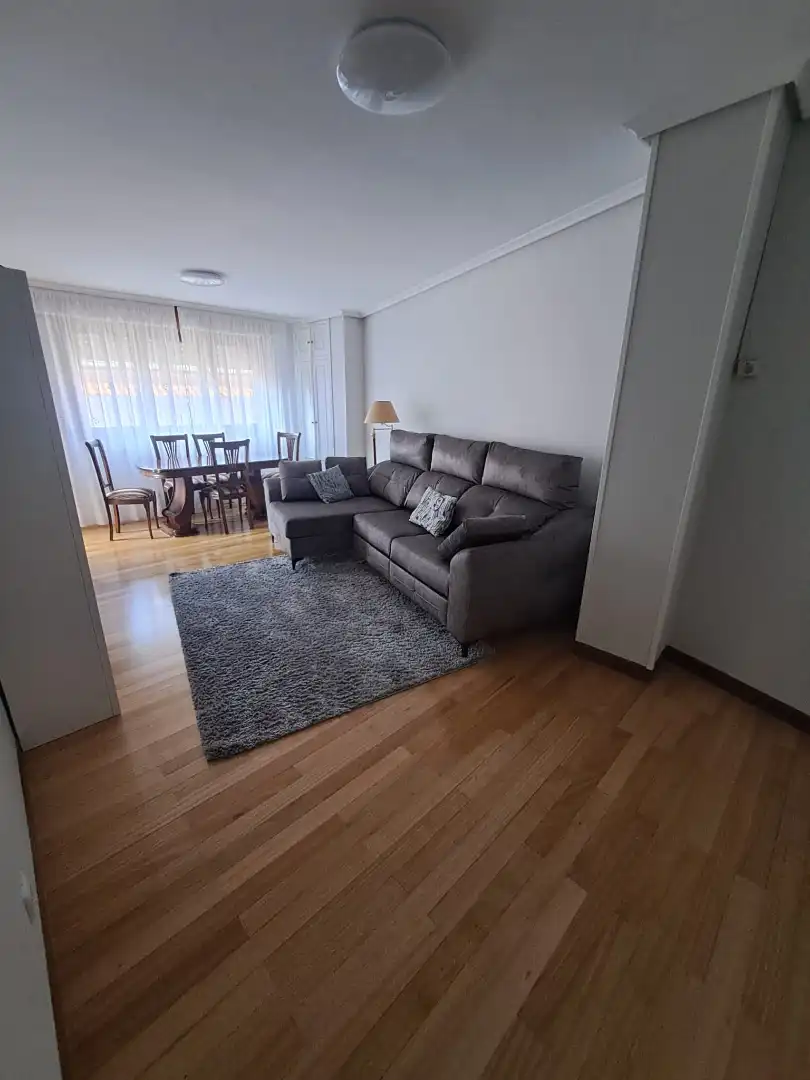 Sala d'estar de Apartament de lloguer en Santoña amb Terrassa i Moblat