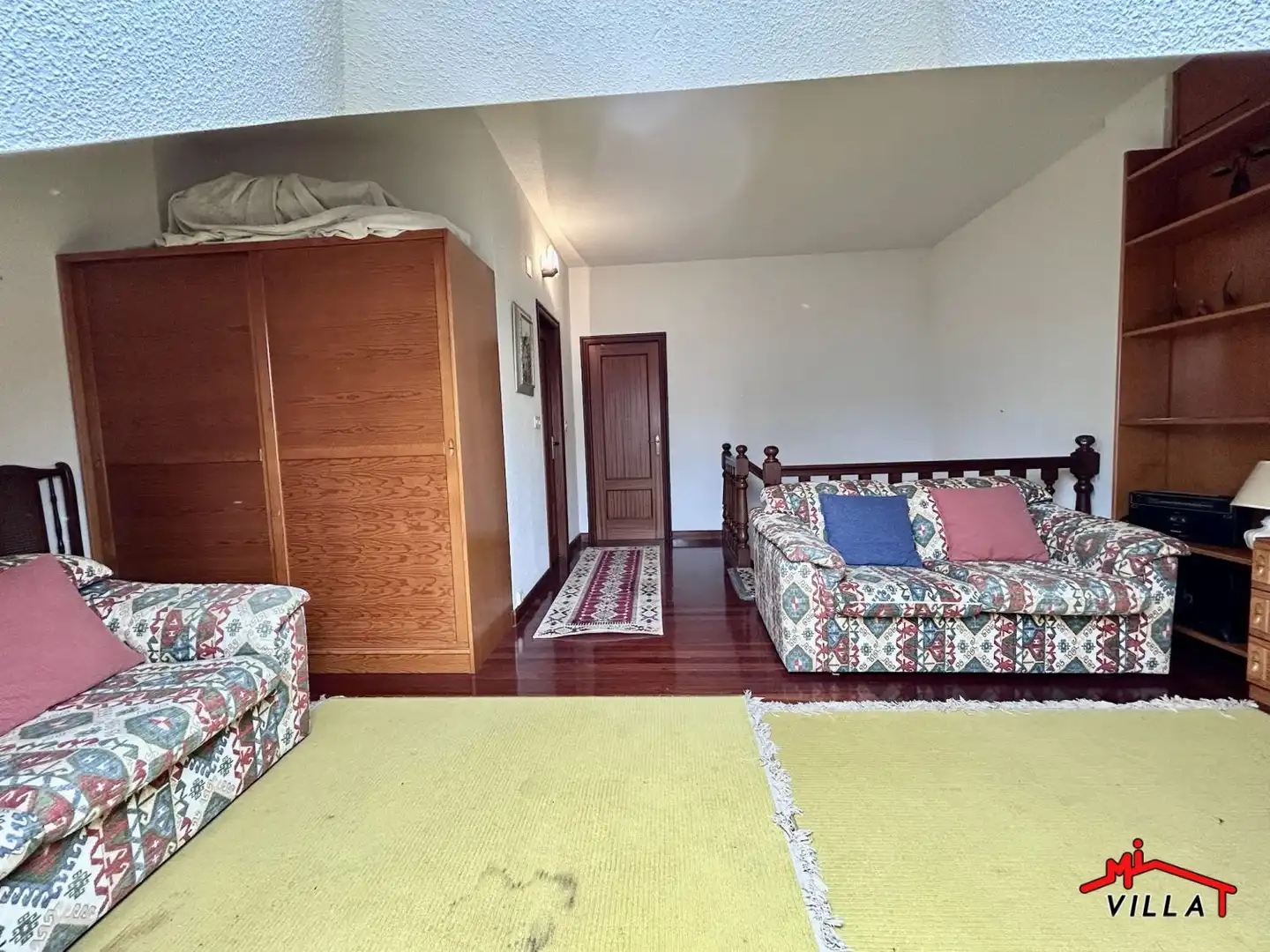 Casa adosada en venta en Laredo con Calefacción