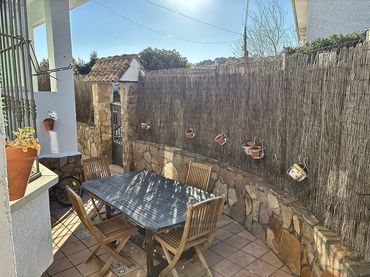 Terraced house with balcony for sale in Travesia de Amargura