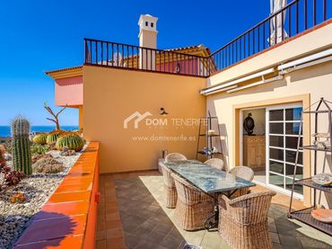 Flat with pool for sale in Costa Adeje