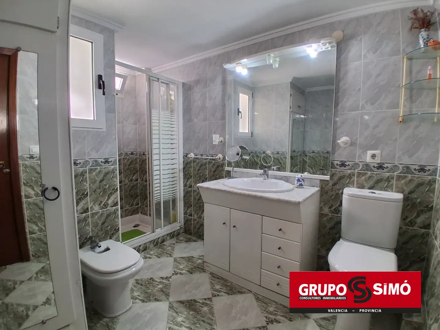 Bathroom of Flat for rent in Sagunto / Sagunt  with Furnished, Oven and Washing machine