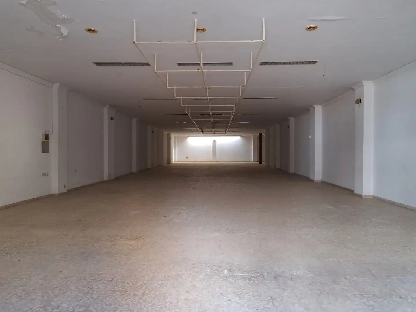 Local commercial à vendre à Calle Ramón y Cajal, imagen 9
