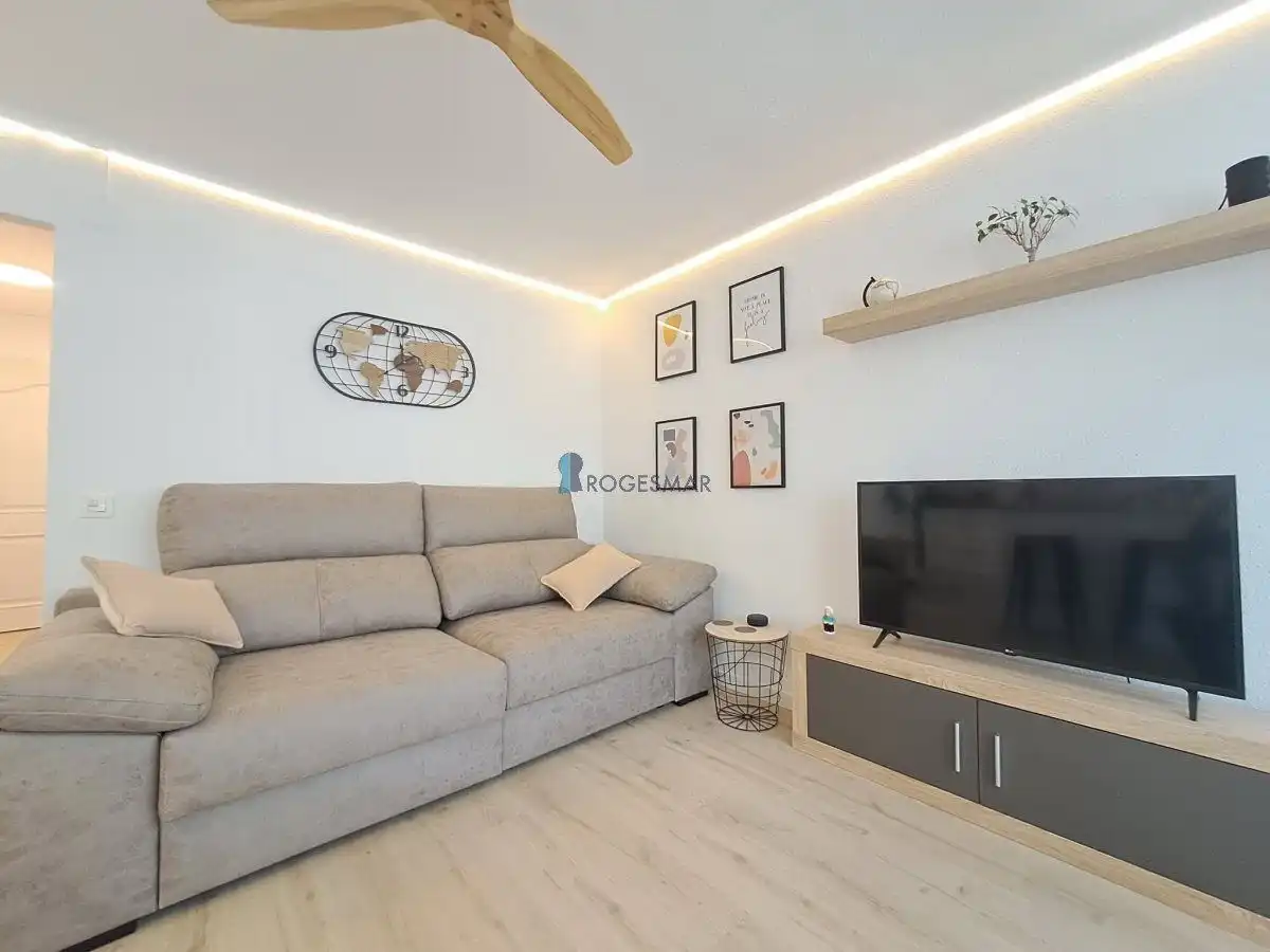 Sala d'estar de Apartament en venda en Benicasim / Benicàssim amb Piscina comunitària