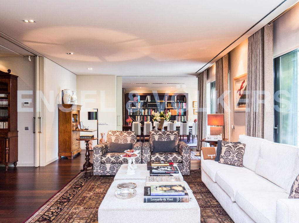 Sala d'estar de Apartament en venda en  Barcelona Capital amb Aire condicionat, Calefacció i Parquet