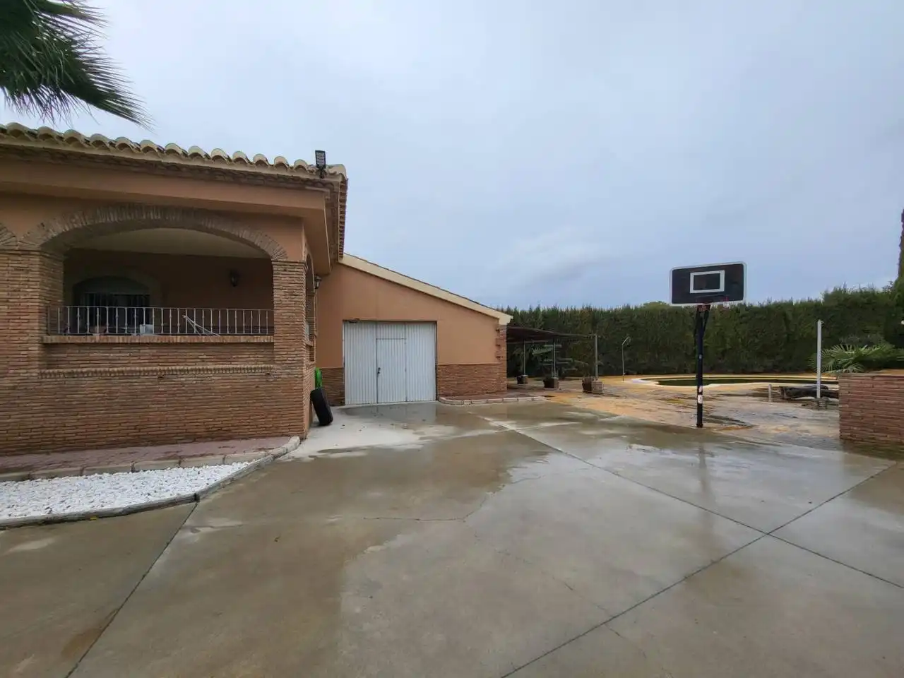 Chalet con piscina en venta en Baza, imagen 3