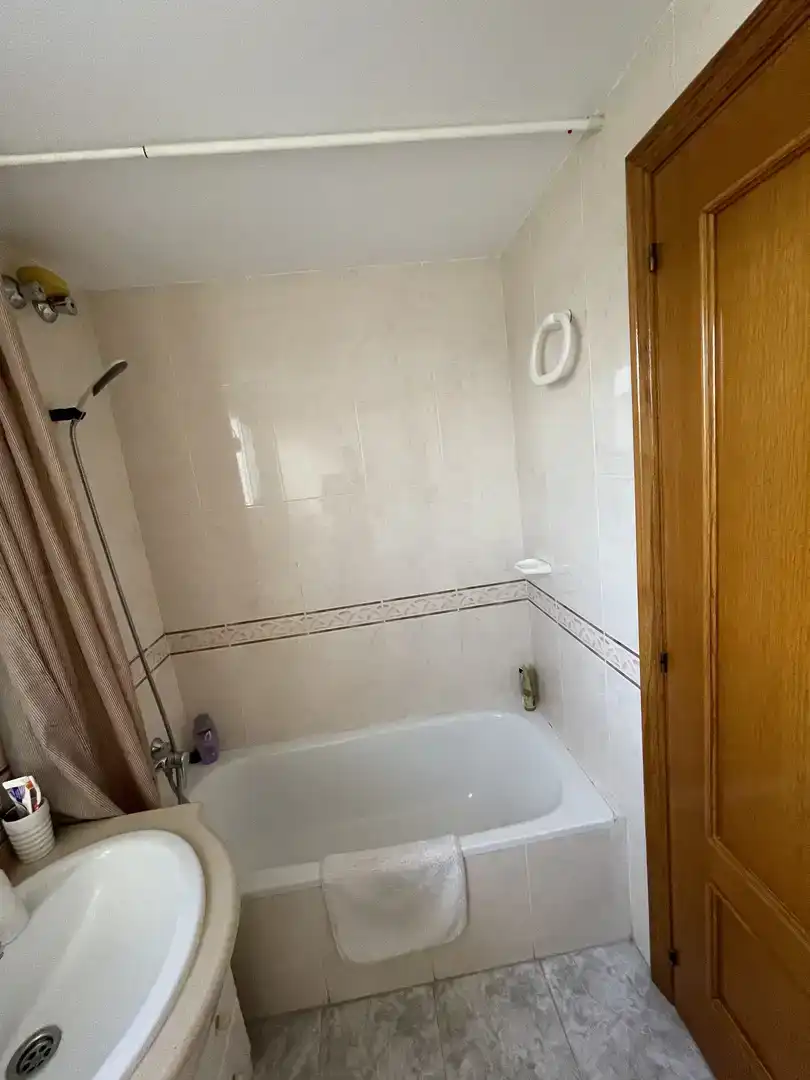 Bany de Apartament en venda en Gandia amb Aire condicionat i Piscina