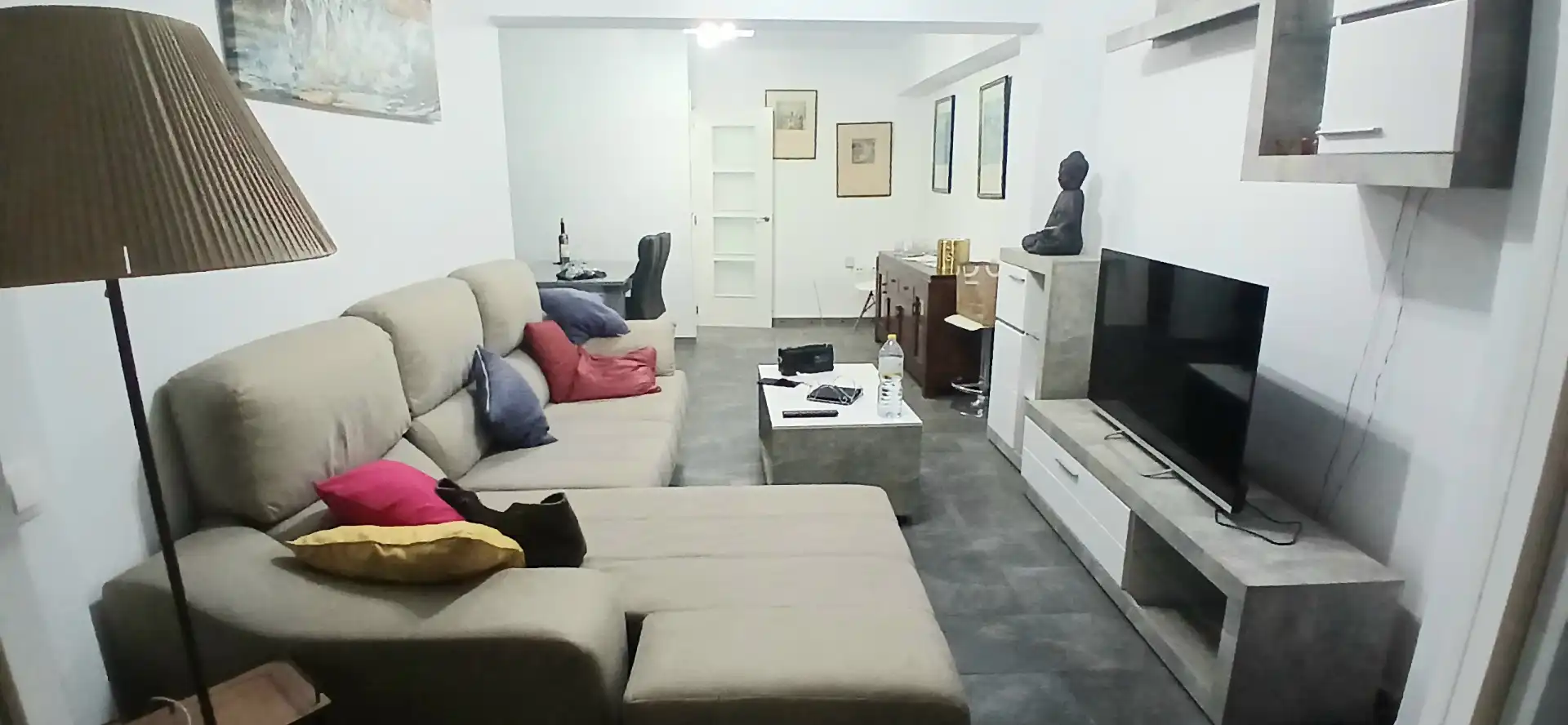 Sala d'estar de Pis de lloguer en Almería amb Aire condicionat, Terrassa i Moblat