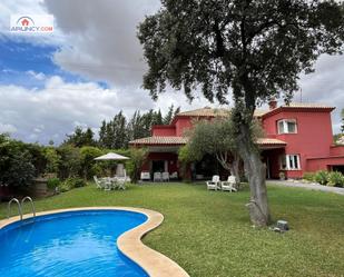 Jardí de Casa o xalet en venda en Alcalá de Guadaira amb Aire condicionat i Piscina