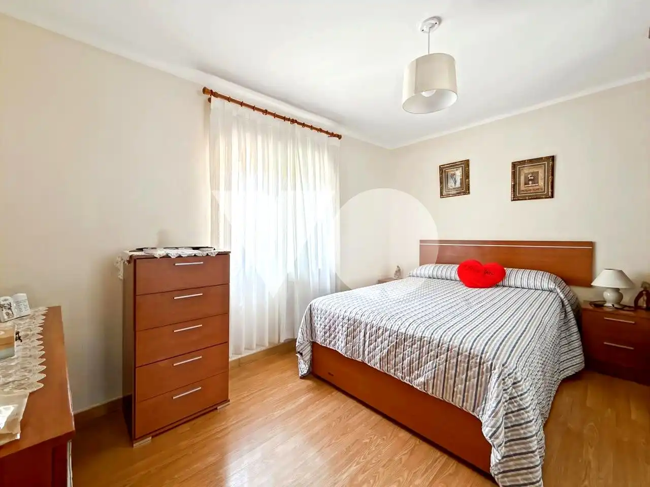 Schlafzimmer von Wohnung zum Verkauf in Madrid mit Klimaanlage und Heizung