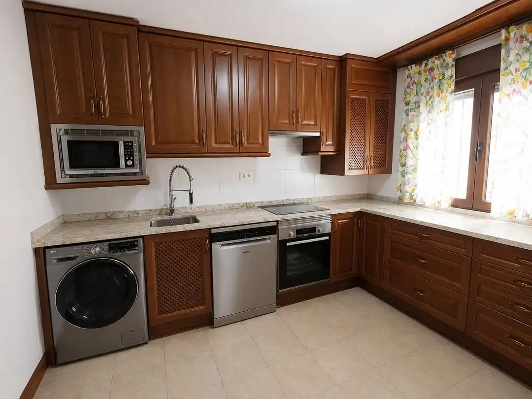 Cocina de Casa o chalet en venta en Villaluenga de la Sagra con Aire acondicionado, Calefacción y Jardín privado
