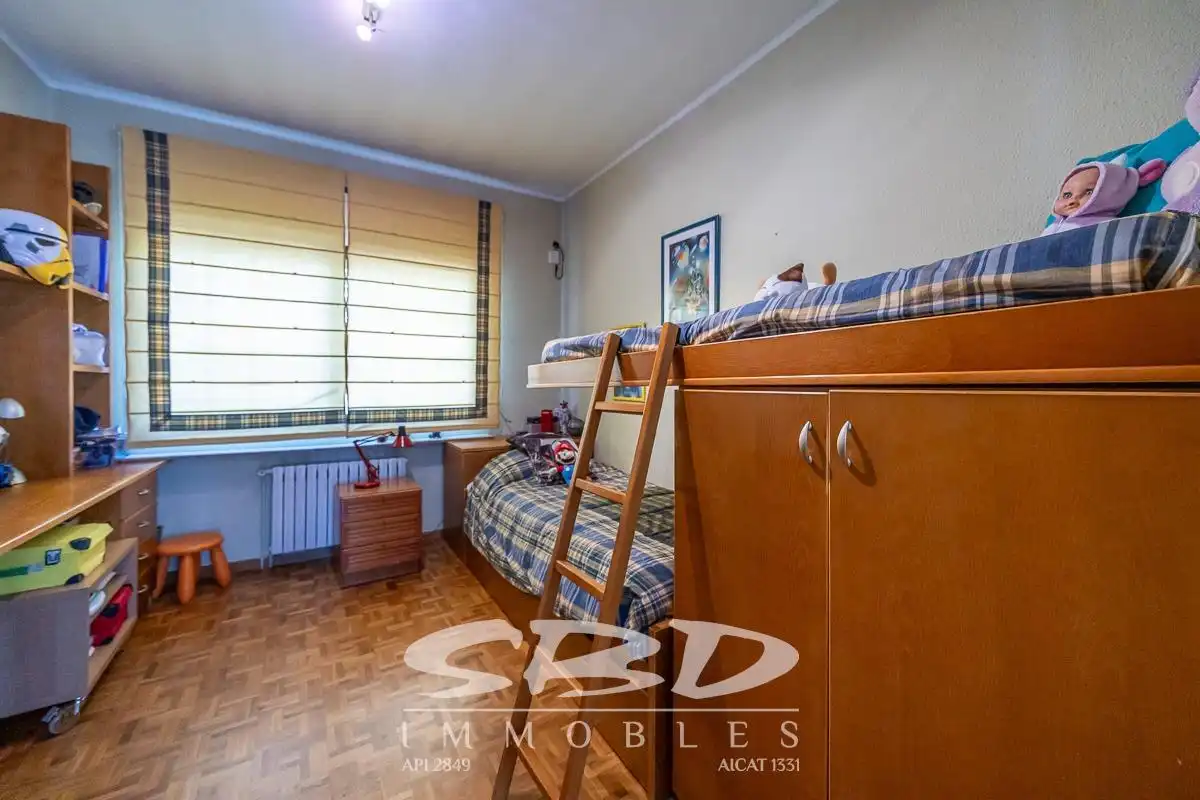 Dormitori de Casa o xalet en venda en Barberà del Vallès amb Aire condicionat, Calefacció i Terrassa