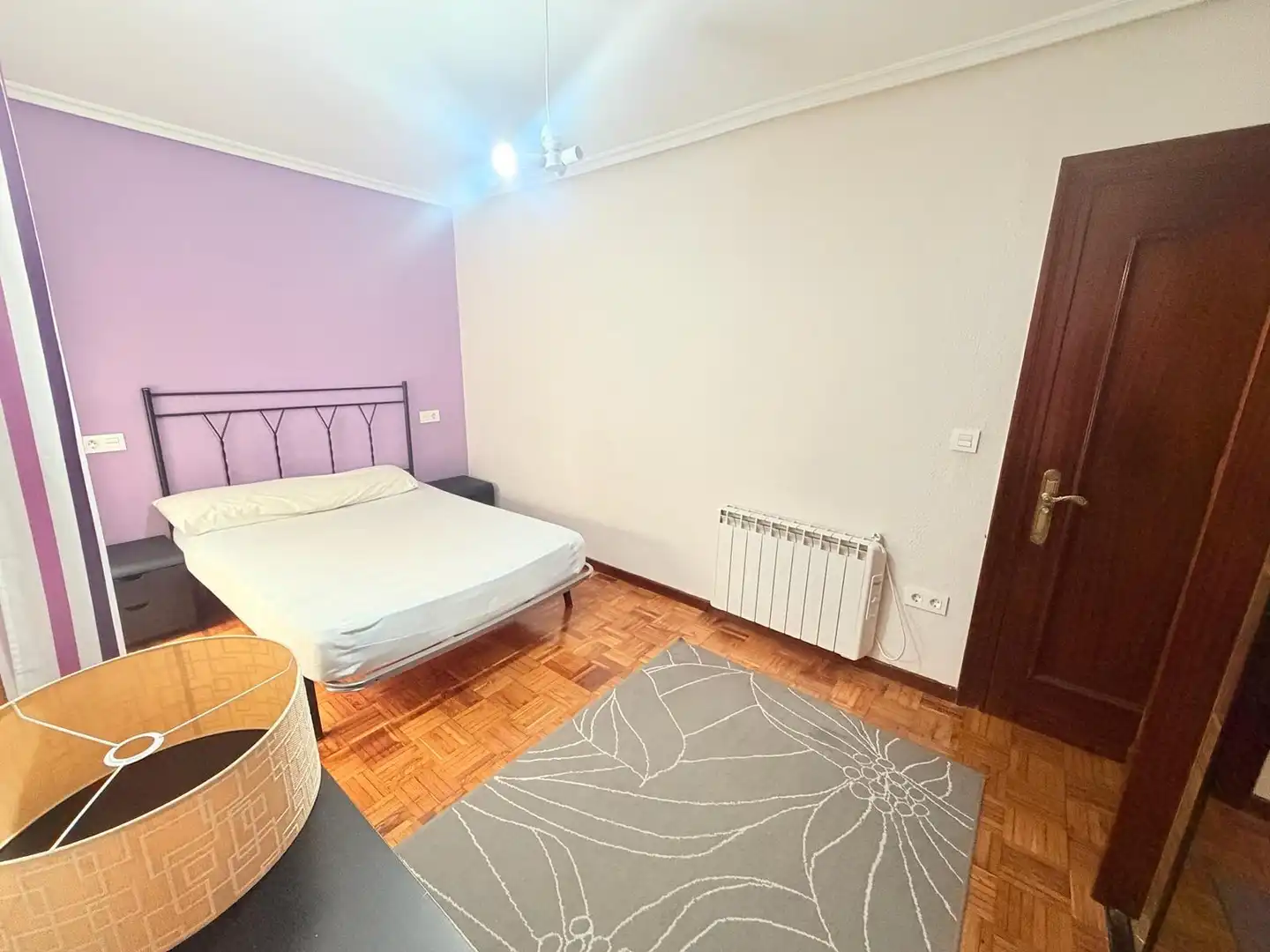 Bedroom of Flat for sale in Oviedo   with Balcony