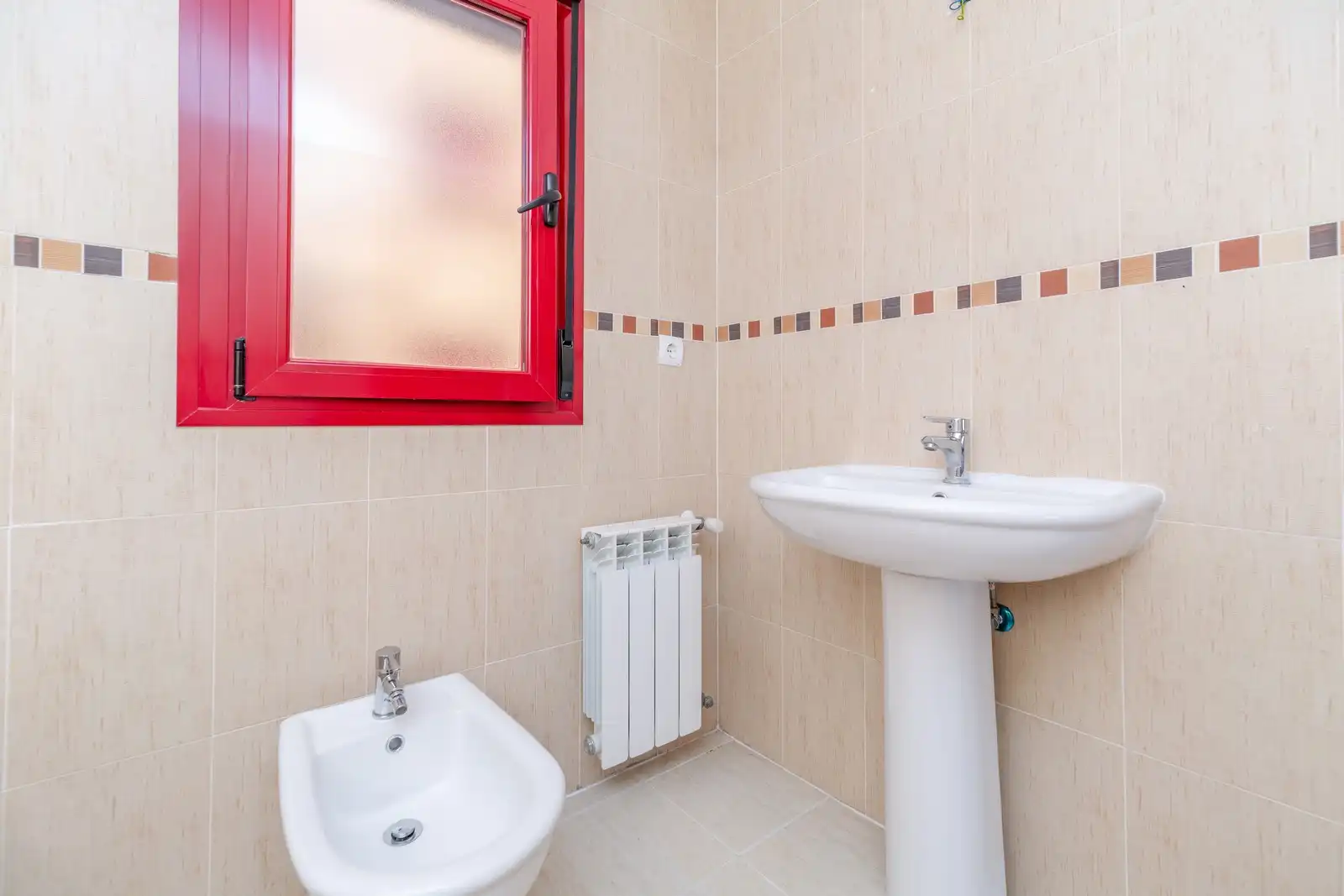 Bathroom of Flat for sale in Seseña  with Storage room