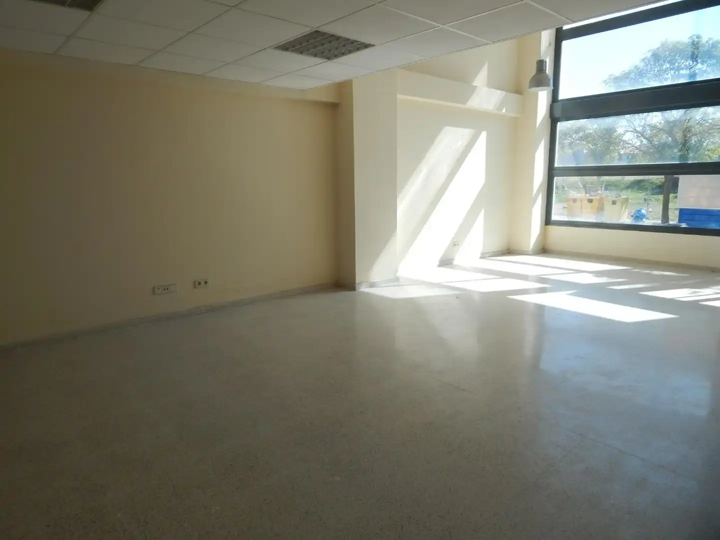 Commercial properties for rent in Ávila  with Air Conditioner